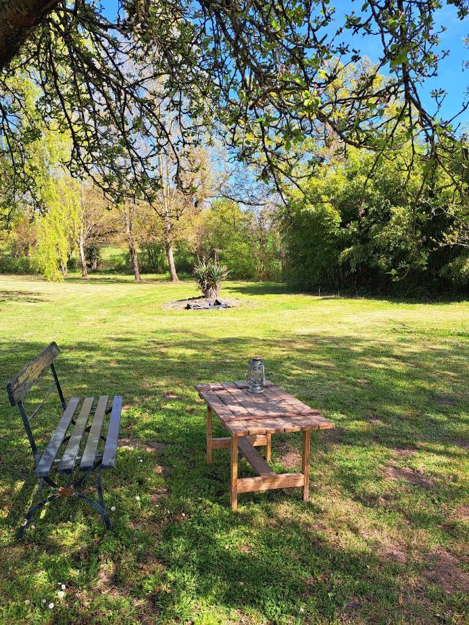 Bed and Breakfast Chez Nous Brigueuil-le-Chantre Esterno foto